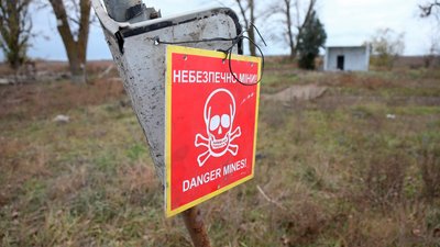 На Чернігівщині досі не розміновано майже 20 тисяч гектарів полів — Чаус