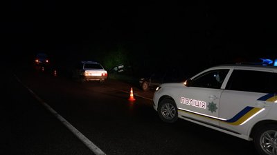 Нетверезий водій вчинив ДТП на Прикарпатті. Він і двоє пасажирів - у лікарні Нетверезий водій вчинив ДТП на Прикарпатті. Він і двоє пасажирів - у лікарні