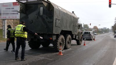 У Луцьку – ДТП за участю військового авто і кросовера У Луцьку – ДТП за участю військового авто і кросовера