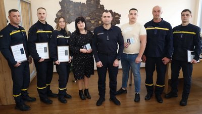 Нагородили вінничан та рятувальників, які врятували людей