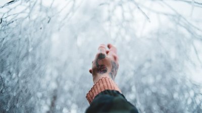 В Одесі людину вбили через татуювання: обвинуваченому загрожує довічне