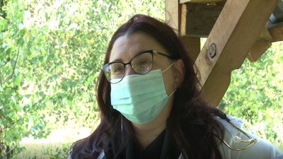 Лікарка-пульмонолог Мар'яна Косова-Дмитрієва близько трьох місяців лікує хворих на COVID-19 у Центрі легеневих хвороб в Ужгороді. Лікарка-пульмонолог Мар'яна Косова-Дмитрієва близько трьох місяців лікує хворих на COVID-19 у Центрі легеневих хвороб в Ужгороді.