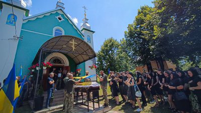 На Закарпатті попрощалися із полеглим на війні сержантом Іваном Чорієм