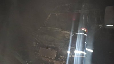 На Миколаївщині горів пасажирський мікроавтобус
