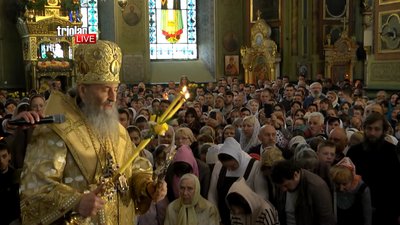 Митрополит УПЦ МП Онуфрій проводить літургію у Харкові: собор заповнений, люди без масок Митрополит УПЦ МП Онуфрій проводить літургію у Харкові: собор заповнений, люди без масок