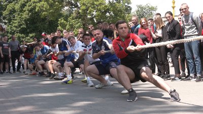 Руханка та естафета. Франківський коледж фізичного виховання відзначив 81 річницю