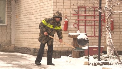 Сніговія: шляховики розповіли, як у Черкасах розчичали дороги Сніговія: шляховики розповіли, як у Черкасах розчичали дороги