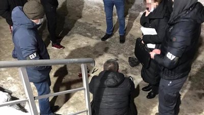 На Житомирщині СБУ затримала дилерів, які збували наркотики та психотропи по всій Україні На Житомирщині СБУ затримала дилерів, які збували наркотики та психотропи по всій Україні