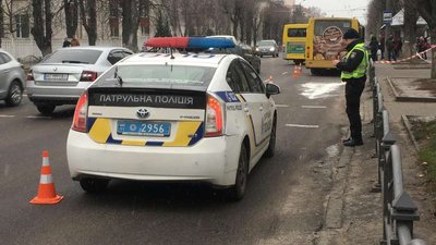 У Луцьку біля зупинки збили людину