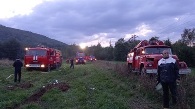 Поблизу села Стримба на Івано-Франківщині вибухнув нафтопровід. Травмувалися люди Поблизу села Стримба на Івано-Франківщині вибухнув нафтопровід. Травмувалися люди