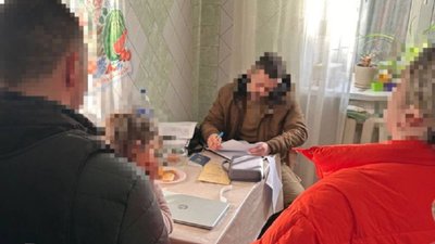 Виправдовували збройну агресію РФ проти України