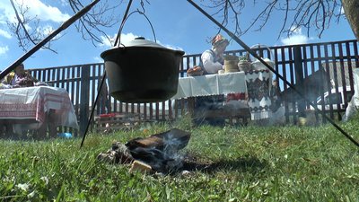 Борщ з чорносливом, "чибриком", грибами. Як у Кричці, що на Прикарпатті, борщ варили Борщ з чорносливом, "чибриком", грибами. Як у Кричці, що на Прикарпатті, борщ варили
