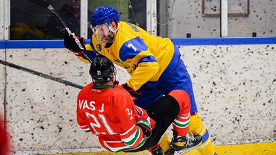 Збірна України з хокею не втримала перемогу в останньому товариському матчі перед чемпіонатом світу: результат