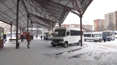 Із Луцької автостанції відкрилися маршрути, які два дні були в заметах