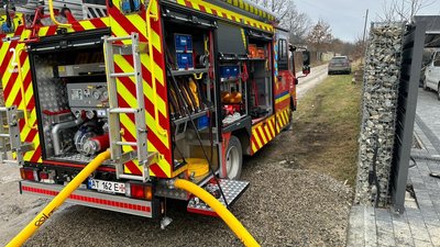 У селі Угринів на Франківщині під час пожежі травмувався чоловік