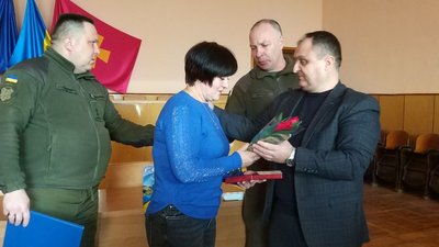 На Полтавщині рідні чотирьох загиблих воїнів отримали їх нагороди