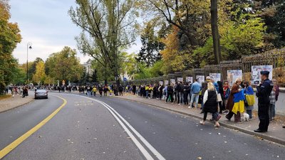 Передача території посольства РФ у власність Варшаві. У "референдумі" взяли участь миколаївці