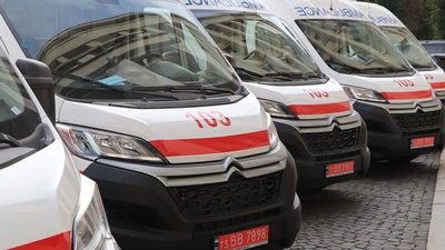 Для Закарпаття закупили 15 нових автомобілів швидкої допомоги
