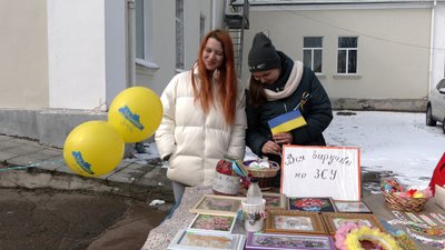 912 оладок менш ніж за годину: у Ріпках на Чернігівщини встановили рекорд України 912 оладок менш ніж за годину: у Ріпках на Чернігівщини встановили рекорд України