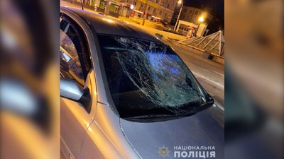 Переходив у невстановленому місці: у центрі Рівного збили пішохода Переходив у невстановленому місці: у центрі Рівного збили пішохода