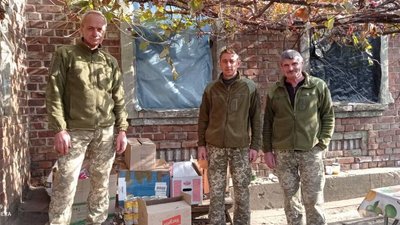 Львів'яни передали допомогу для воїнів на передову