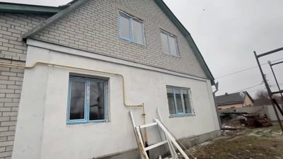 Жителям Бортничів у Києві встановлюють вікна — Калашник