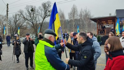 Автопроїзд єднання: зустрілися в Умані Автопроїзд єднання: зустрілися в Умані