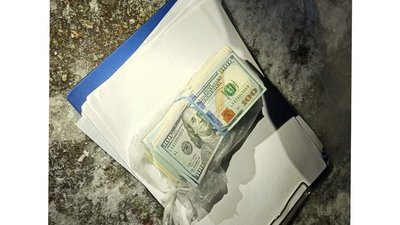 ДБР, адвокатка, хабар, 30 тисяч доларів ДБР, адвокатка, хабар, 30 тисяч доларів