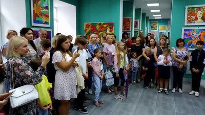 У Херсоні до Дня Незалежності відкрилась виставка дитячої творчості "Дивосвіт" У Херсоні до Дня Незалежності відкрилась виставка дитячої творчості "Дивосвіт"