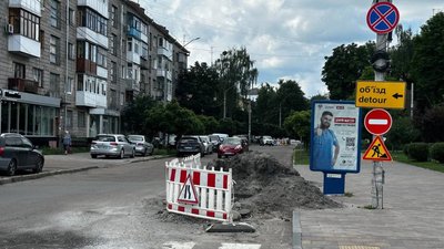 У Житомирі водіїв просять не паркувати авто на вулиці Лятошинського – штрафуватимуть У Житомирі водіїв просять не паркувати авто на вулиці Лятошинського – штрафуватимуть