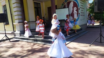 Колекція одягу патріотичного спрямування.