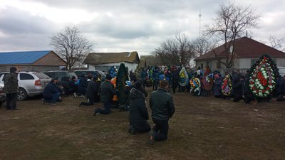 На Полтавщині прощаються з військовим Ігорем Савкою, який загинув під час війни з Росією