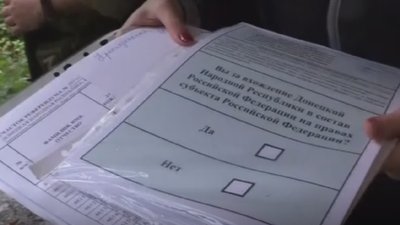 “Так” або “ні” в дуло автомату. Розповіді місцевих про перший день "референдуму"