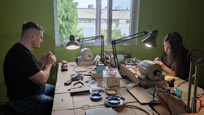 Виготовляють ортодонтичні апарати: на Волинь переїхало підприємство з Харківщини Виготовляють ортодонтичні апарати: на Волинь переїхало підприємство з Харківщини