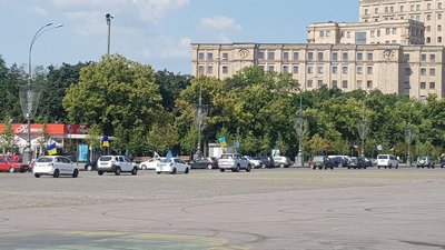У Харкові проходить автопробіг до Дня Конституції У Харкові проходить автопробіг до Дня Конституції
