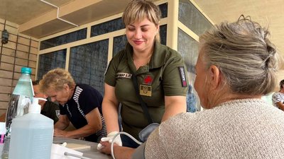 Для понад 1000 жителів громад Криворіжжя лікарі провели безкоштовні обстеження та надали консультації