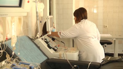Житомирський обласний центр крові заготовив 13 доз плазми з антитілами до COVID-19 Житомирський обласний центр крові заготовив 13 доз плазми з антитілами до COVID-19