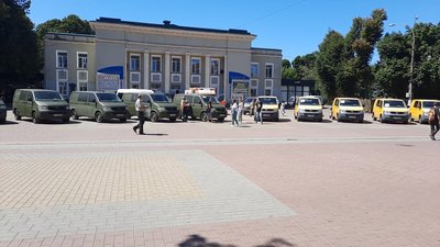 Авто для військових. Авто для військових.