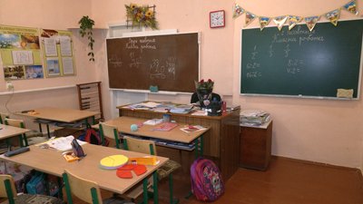 На Рівненщині вчительки почубились на очах учнів На Рівненщині вчительки почубились на очах учнів
