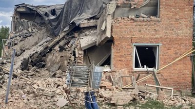 Зруйнований будинок в Леб'яжому Чугуївського району