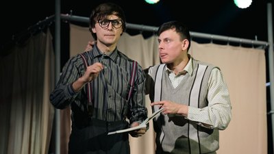 Комедію "Декамерон" зіграли в Ужгороді артисти Донецького драмтеатру міста Маріуполь Комедію "Декамерон" зіграли в Ужгороді артисти Донецького драмтеатру міста Маріуполь