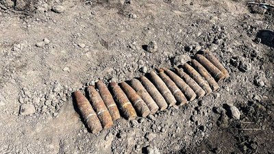 Вінницькі сапери знищили 16 артилерійських снарядів Вінницькі сапери знищили 16 артилерійських снарядів