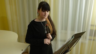 11-річна черкащанка грає на сопілці
