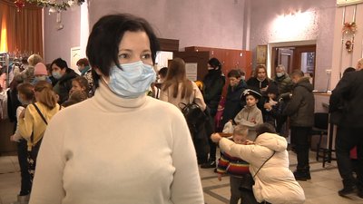 Діти із Запорізької області безоплатно відвідали виставу в театрі молоді Діти із Запорізької області безоплатно відвідали виставу в театрі молоді