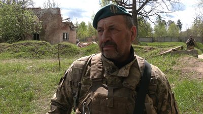 Навчаються штурмувати міста, аби звільняти окупований Крим: на Чернігівщині тренуються ветерани-морпіхи Навчаються штурмувати міста, аби звільняти окупований Крим: на Чернігівщині тренуються ветерани-морпіхи
