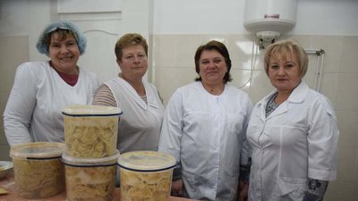 Понад п’ять тисяч вареників наліпили курсанти з Тернопільщини для українських захисників Понад п’ять тисяч вареників наліпили курсанти з Тернопільщини для українських захисників