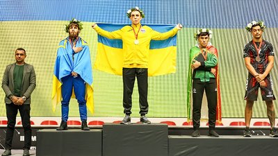 Мілан Ніколенко фінал ЧС в Тирані п'єдестал Мілан Ніколенко фінал ЧС в Тирані п'єдестал