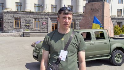 Нове авто замість розстріляного: волинські волонтери купили пікап для бійців на фронт Нове авто замість розстріляного: волинські волонтери купили пікап для бійців на фронт