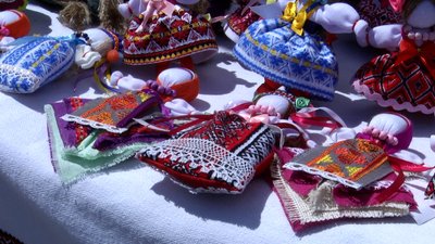 На День Конституції у Житомирі працювало містечко народних ремесел із майстер-класами На День Конституції у Житомирі працювало містечко народних ремесел із майстер-класами