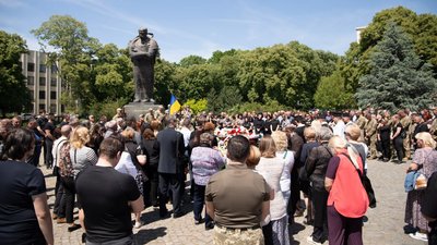 В Ужгороді попрощалися з полеглими воїнами Сергієм Бірняком і Сергієм Шимоном